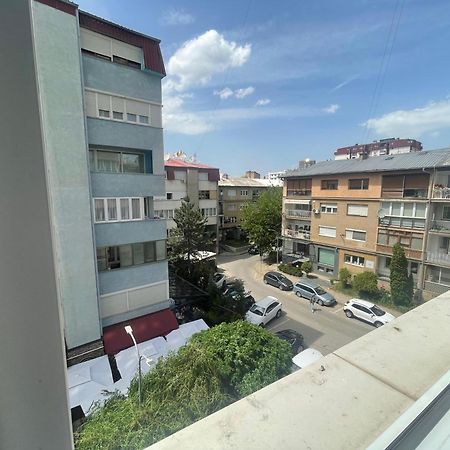 Shesh Hostel Priștina Exterior foto